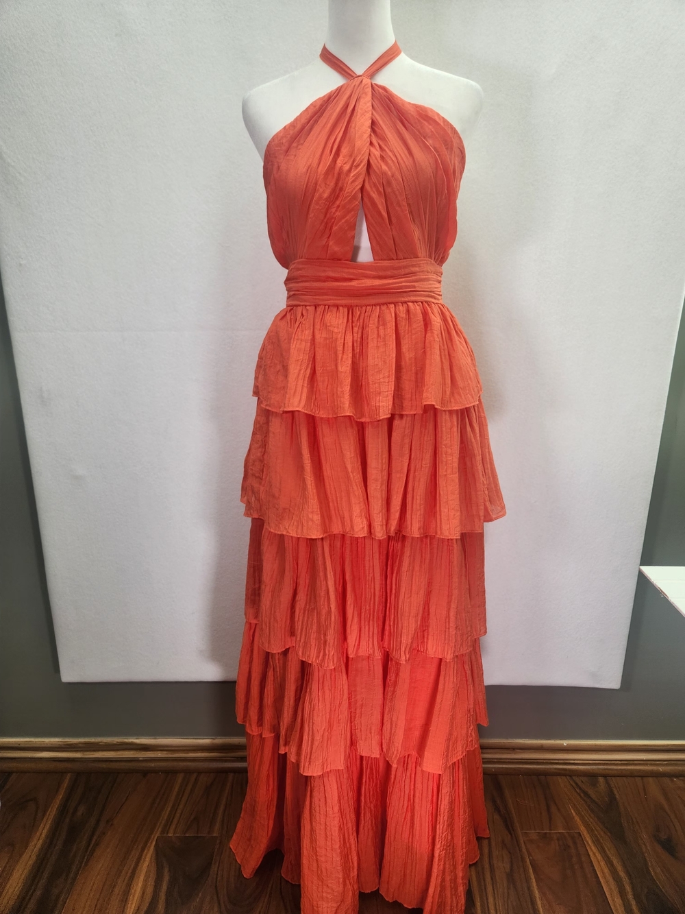 Olivaceous Orange Ruffle Tiered Halter Maxi Dress Sz S Open Back Event Cruise NW - Picture 2 of 15